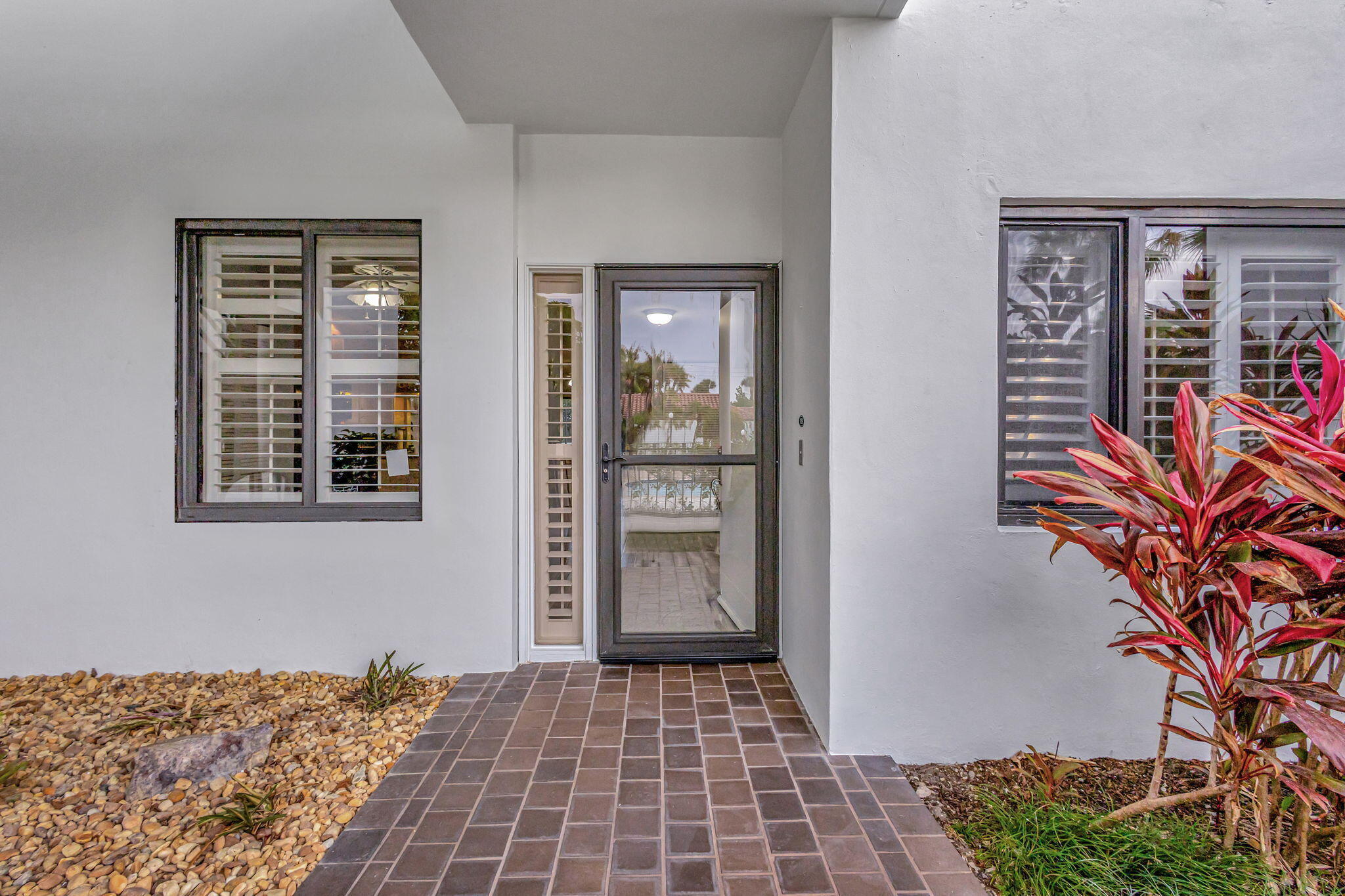 200 Waterway Road, Unit 109 Tequesta, FL 33469 - Photo 33 of 43 200 Waterside - Exterior - Front Door