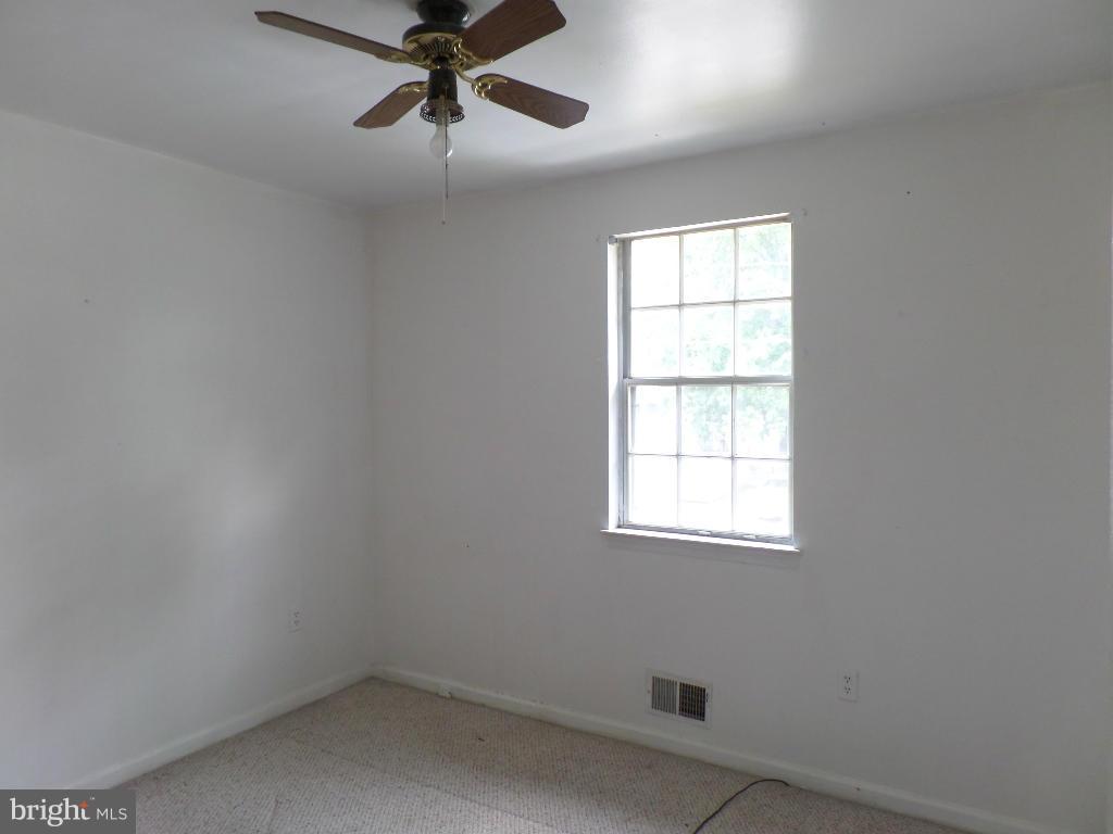 1925 Ridgeville Road Edgewater, MD 21037 - Photo 8 of 18 Bedroom