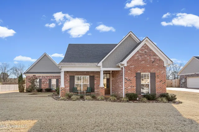 $389,900 | 2161 St Ives Lane, Hernando, MS 38632