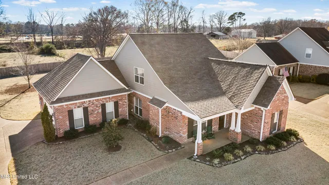 $389,900 | 2161 St Ives Lane, Hernando, MS 38632