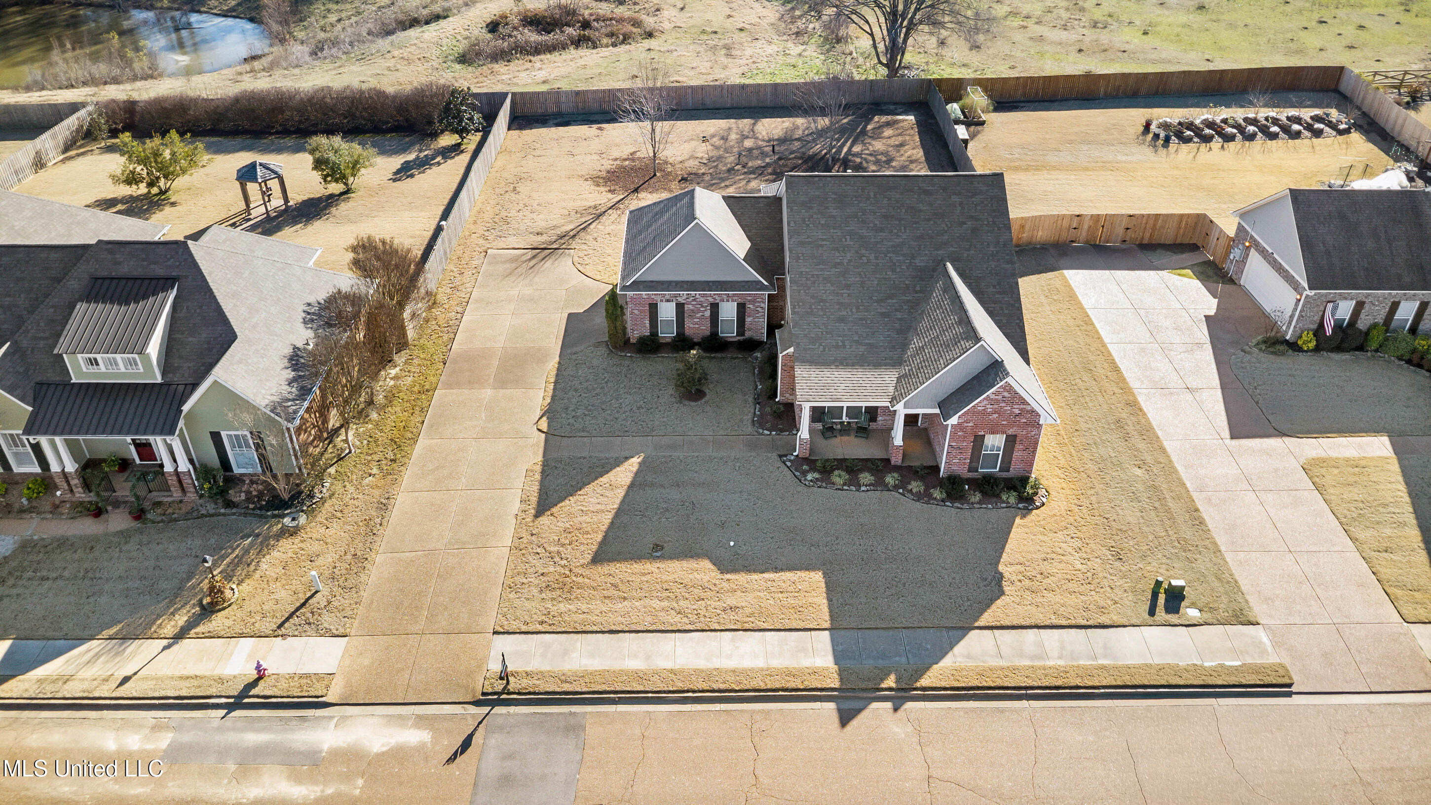 2161 St Ives Lane Hernando, MS 38632 - Photo 31 of 36 30_dji_0039_print