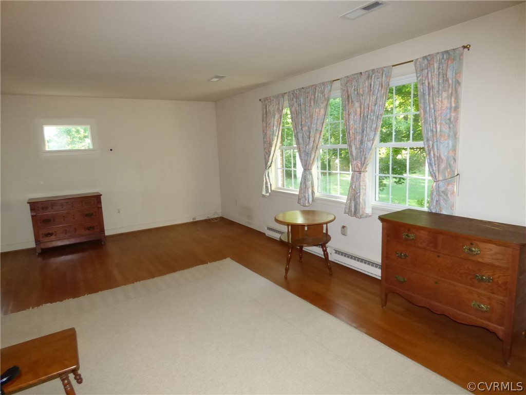 2419 Meadow Road Sandston, VA 23150 - Photo 11 of 30 Gallery Image 11