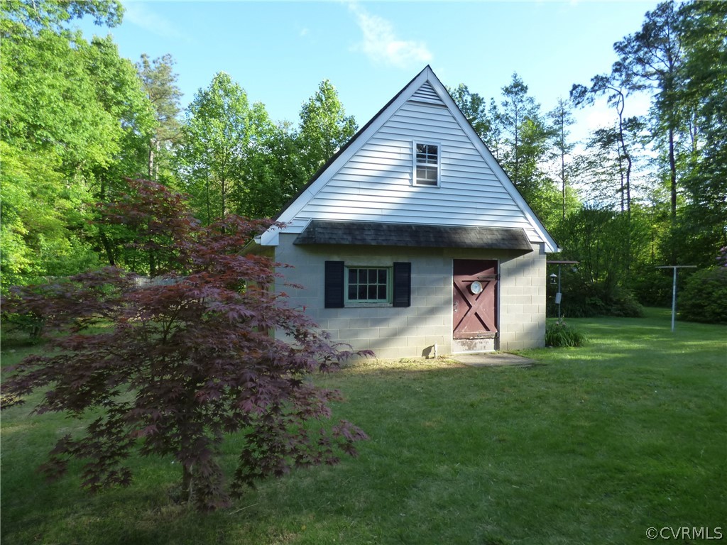 2419 Meadow Road Sandston, VA 23150 - Photo 7 of 30 Gallery Image 7