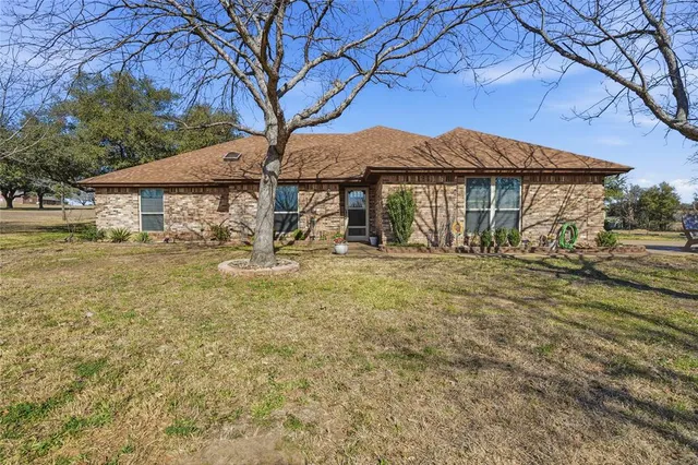 $885,000 | 215 Younger Ranch Road, Azle, TX 76020