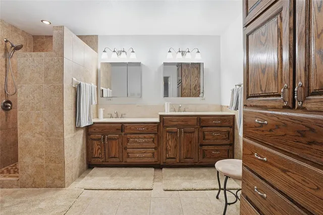 $885,000 | 215 Younger Ranch Road, Azle, TX 76020