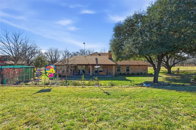 $885,000 | 215 Younger Ranch Road, Azle, TX 76020