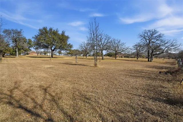 $885,000 | 215 Younger Ranch Road, Azle, TX 76020