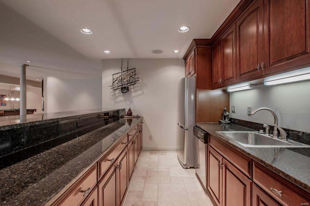 715 North Spoede Road Creve Coeur, MO 63141 - Photo 48 of 61 Gallery Image 48