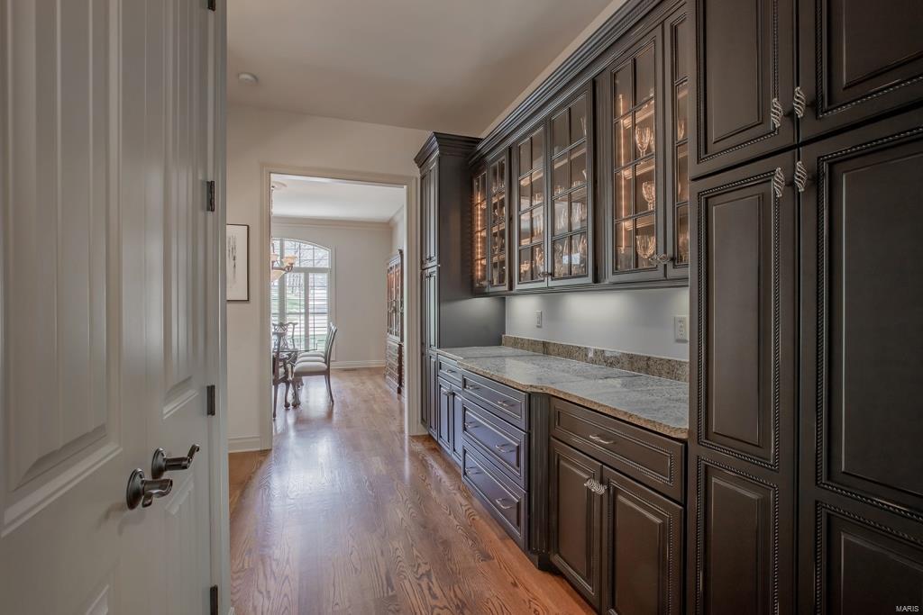715 North Spoede Road Creve Coeur, MO 63141 - Photo 6 of 61 Gallery Image 6