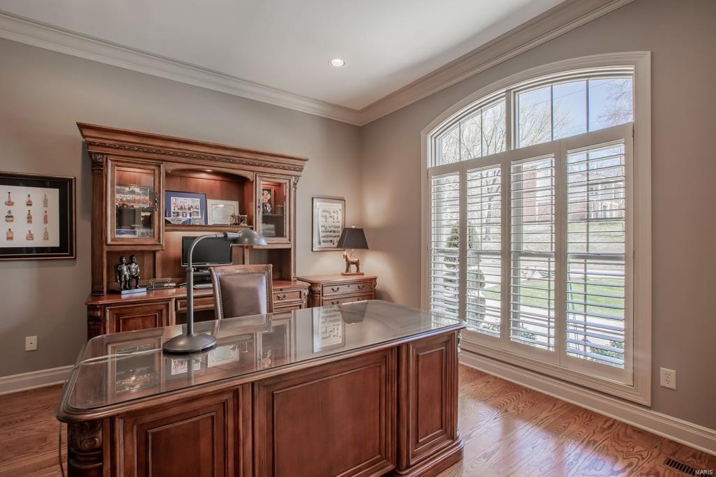 715 North Spoede Road Creve Coeur, MO 63141 - Photo 9 of 61 Gallery Image 9