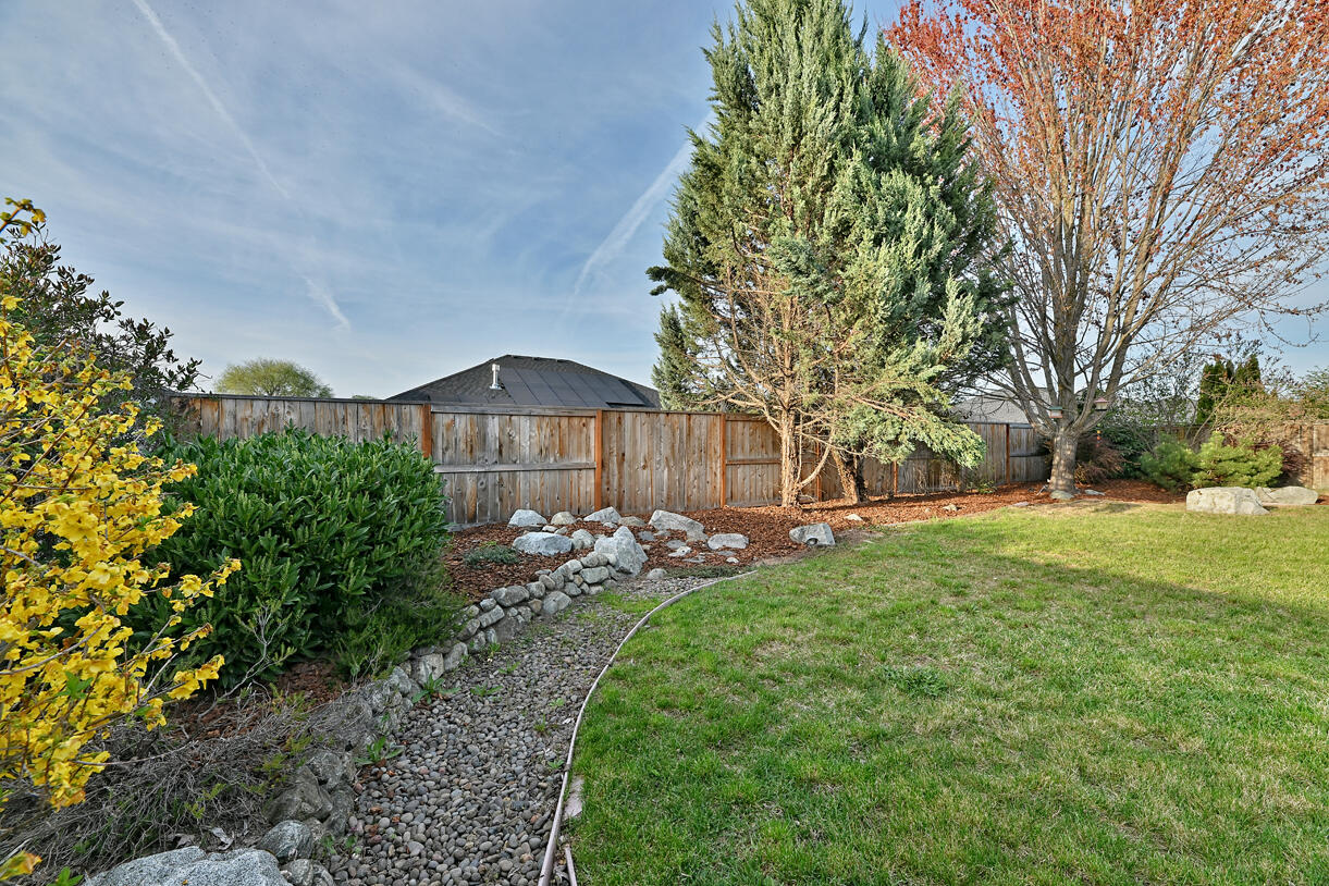 1013 Pumpkin Ridge Eagle Point, OR 97524 - Photo 32 of 36 DSC_0522