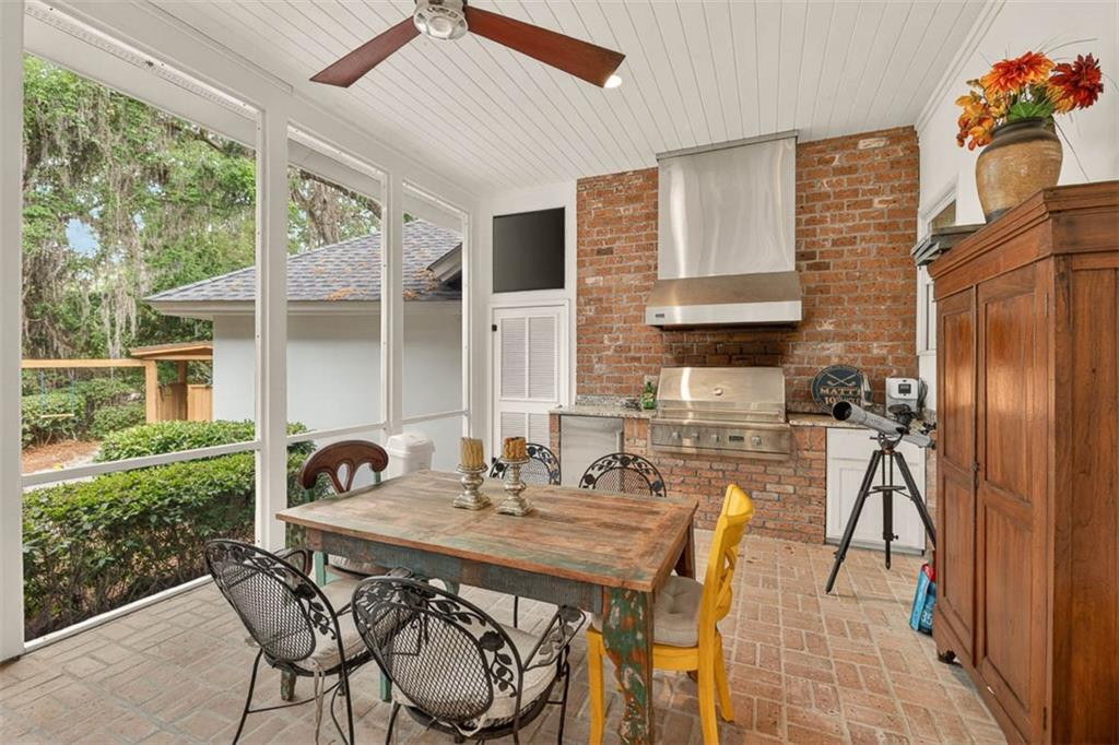 203 Merion St. Simons Island, GA 31522 - Photo 9 of 62 Photo 9