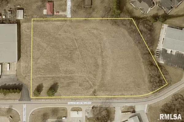 $300,000 | 1915 Hollister Whitney Parkway, Quincy, IL 62305