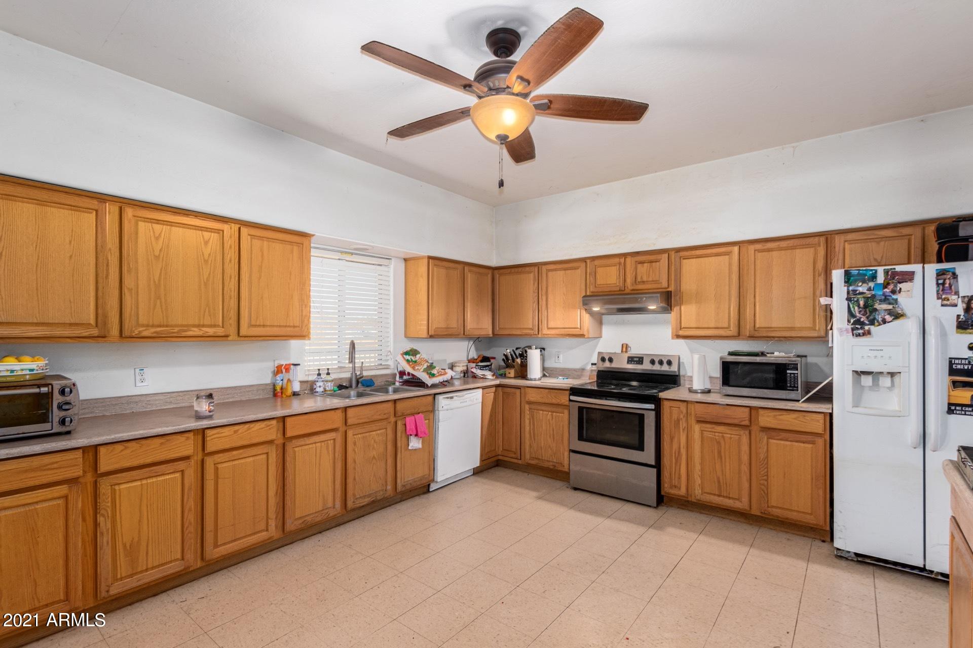 311 South Gilbert Road Gilbert, AZ 85296 - Photo 5 of 55 0005-Gilbert 6