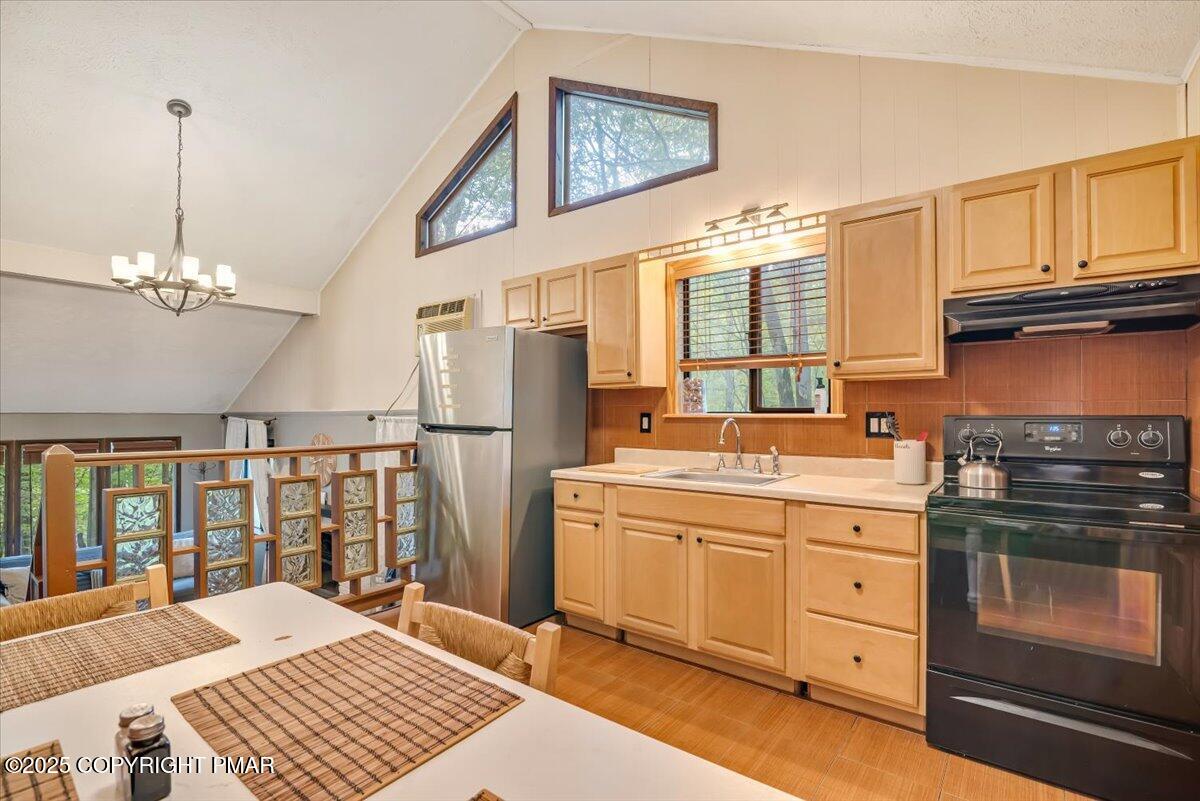 2108 Scarborough Way Bushkill, PA 18324 - Photo 104 of 105 Kitchen/Open Floor Plan