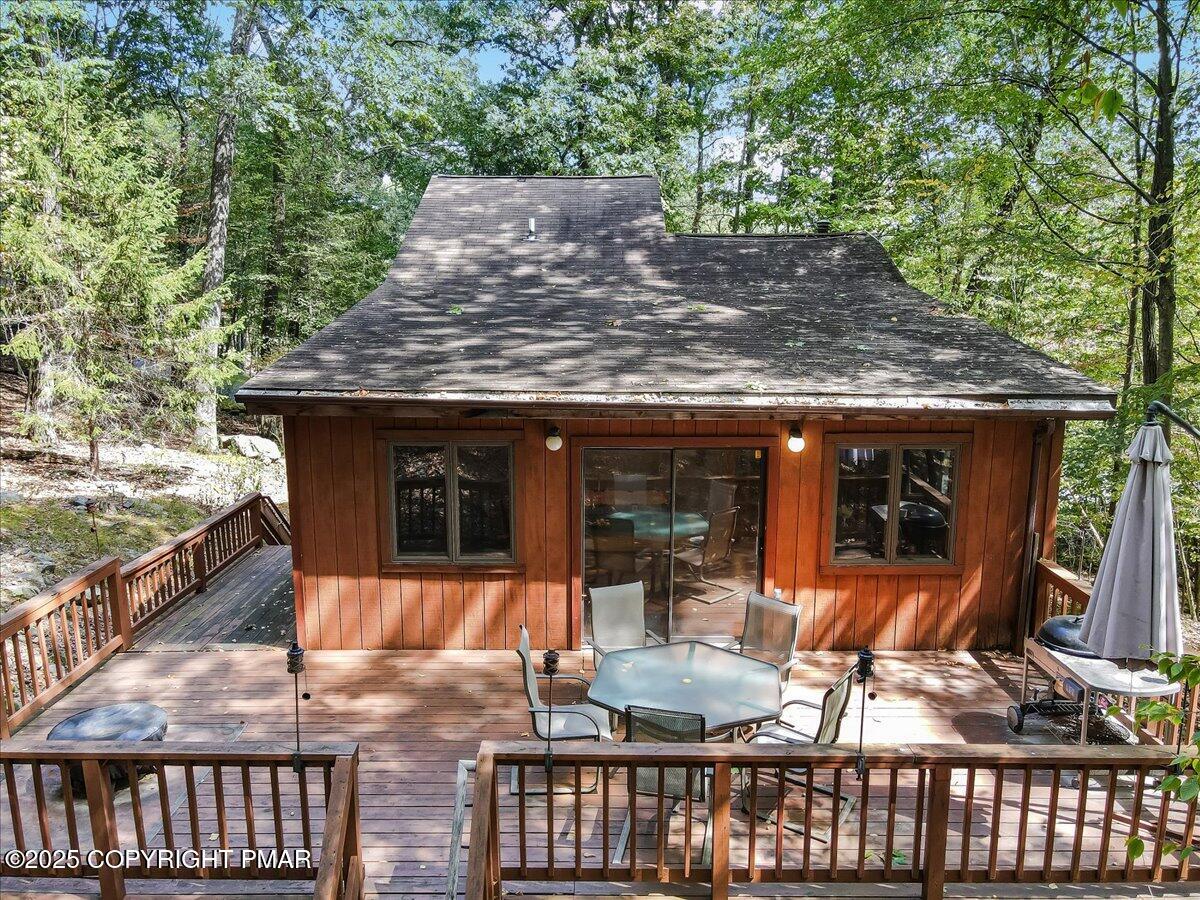 2108 Scarborough Way Bushkill, PA 18324 - Photo 63 of 105 Rear Exterior