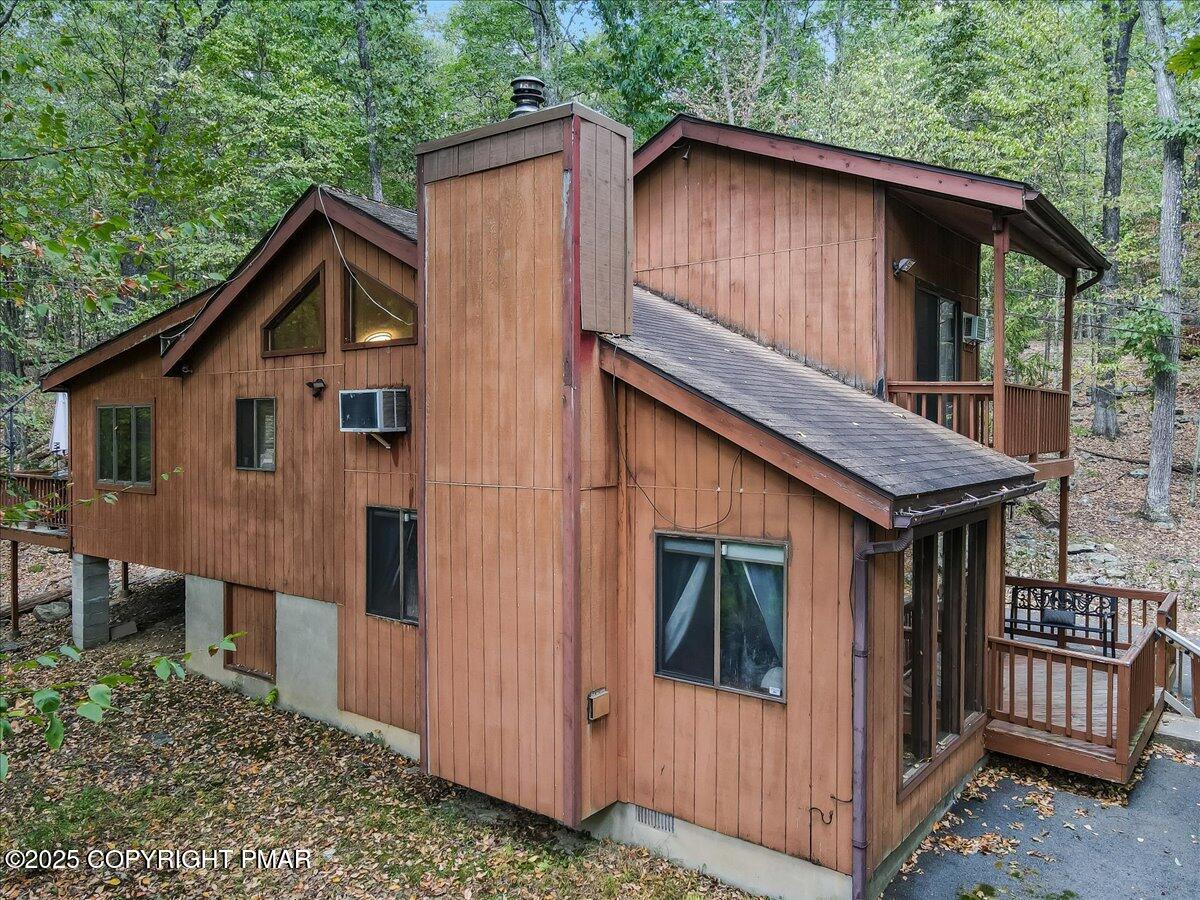 2108 Scarborough Way Bushkill, PA 18324 - Photo 66 of 105 Side Exterior/Basement Entry
