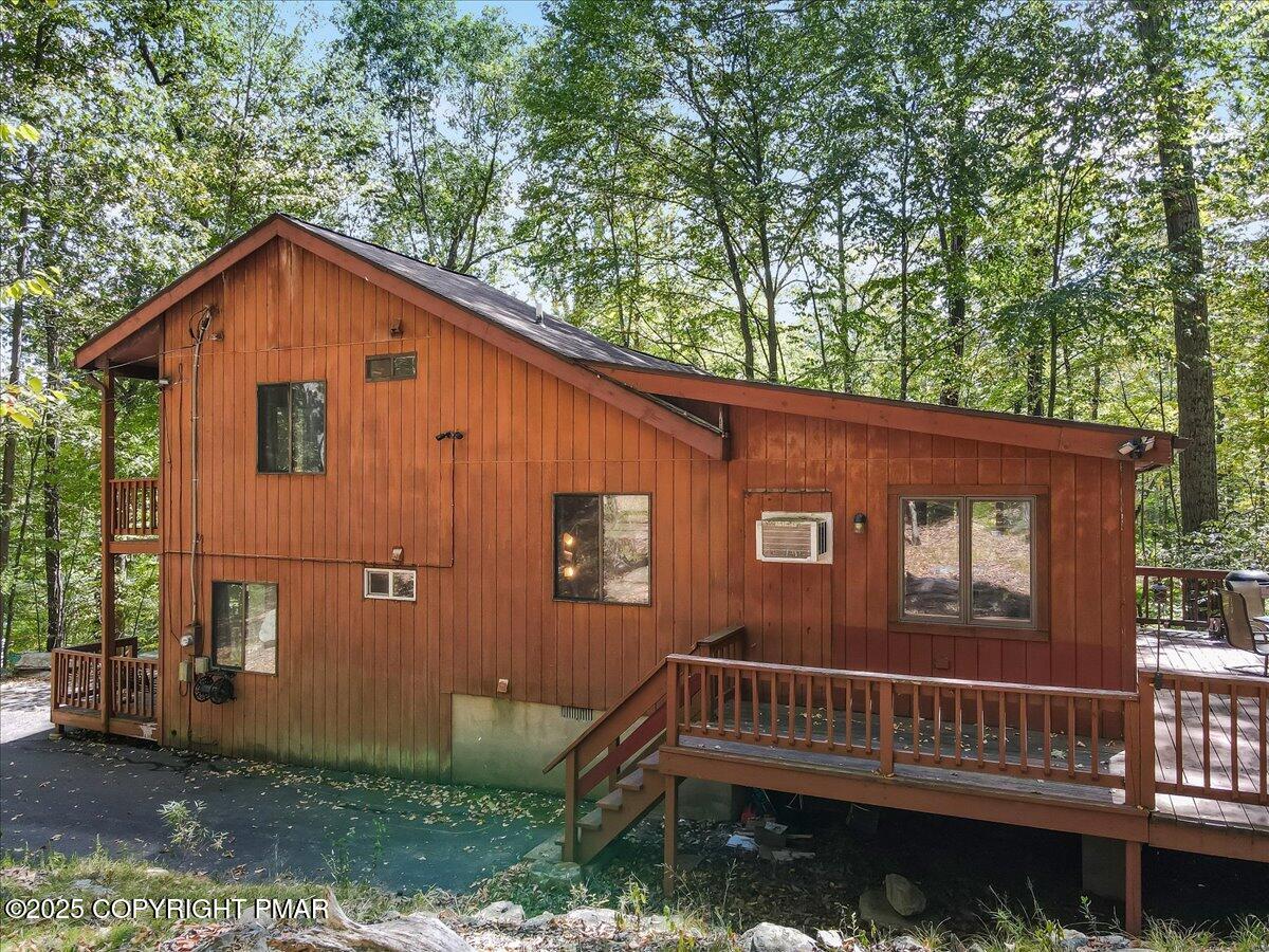 2108 Scarborough Way Bushkill, PA 18324 - Photo 67 of 105 a view of a house with a yard