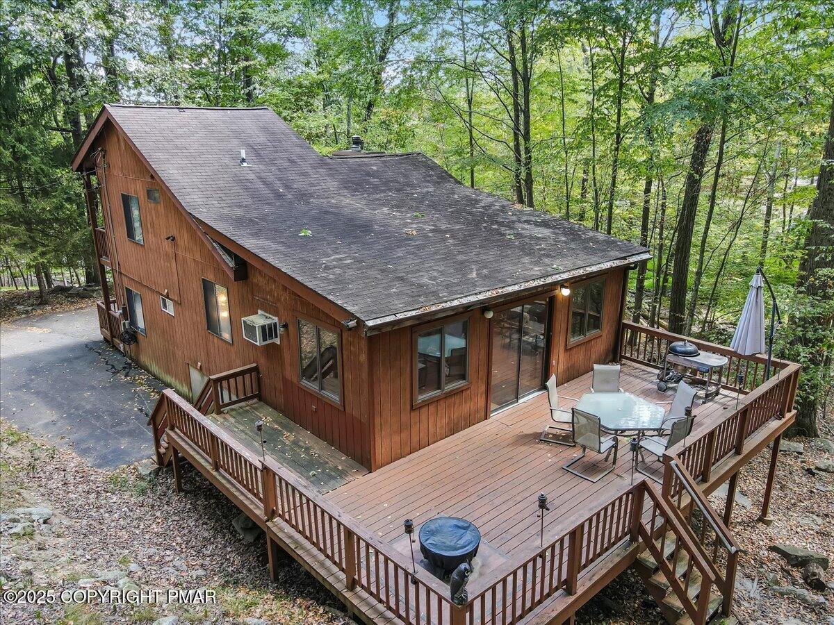 2108 Scarborough Way Bushkill, PA 18324 - Photo 68 of 105 Aerial