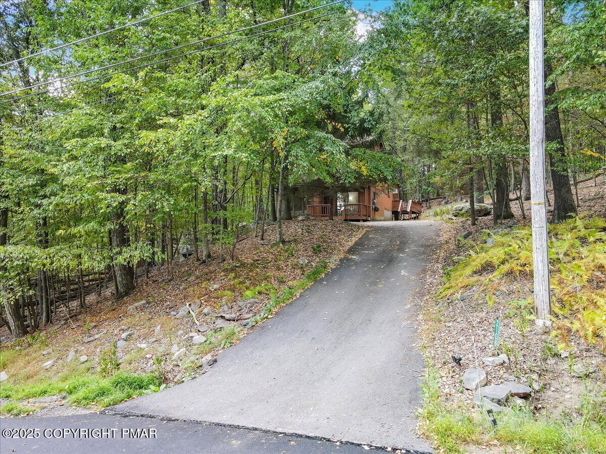 2108 Scarborough Way Bushkill, PA 18324 - Photo 73 of 105 Street View