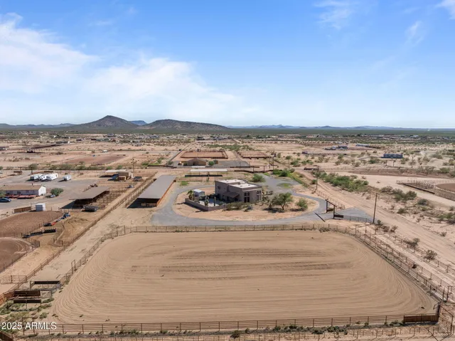 $1,900,000 | 52623 North 463rd Avenue, Wickenburg, AZ 85390