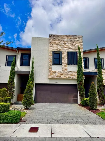 $5,490 | 7924 Northwest 105th Avenue, Unit 7924, Doral, FL 33178