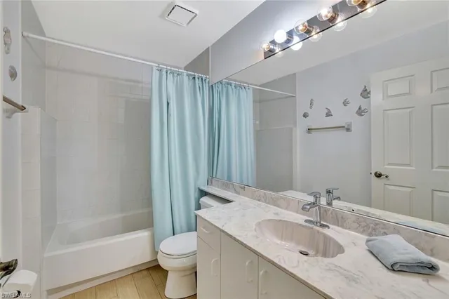 $4,200 | 2420 Hidden Lake Drive, Unit 1008, Naples, FL 34112