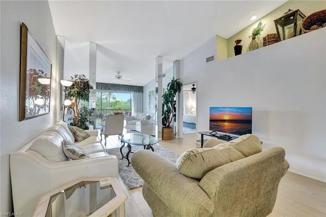 $4,200 | 2420 Hidden Lake Drive, Unit 1008, Naples, FL 34112