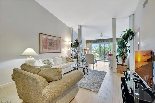$4,200 | 2420 Hidden Lake Drive, Unit 1008, Naples, FL 34112