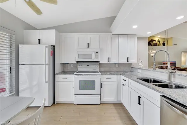 $4,200 | 2420 Hidden Lake Drive, Unit 1008, Naples, FL 34112