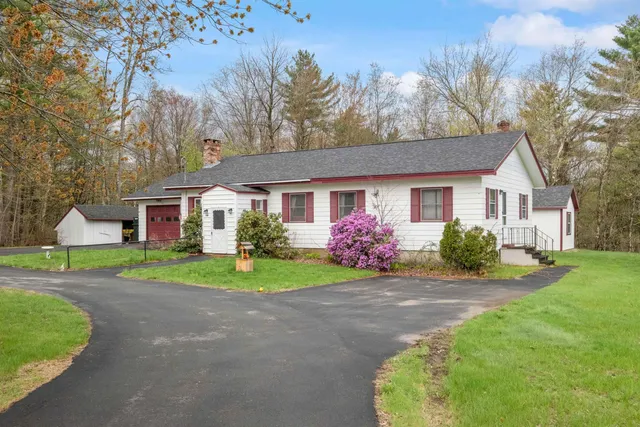 $285,000 | 148 Brushwood Road, Haverhill, NH 03774