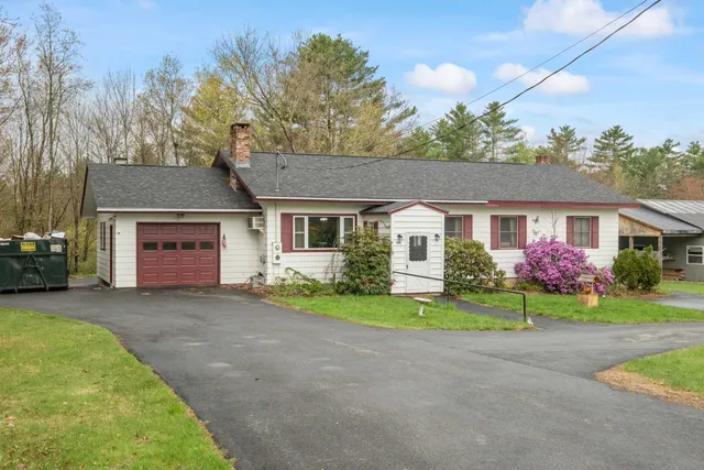 $285,000 | 148 Brushwood Road, Haverhill, NH 03774