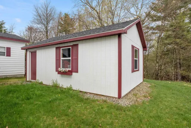 $285,000 | 148 Brushwood Road, Haverhill, NH 03774