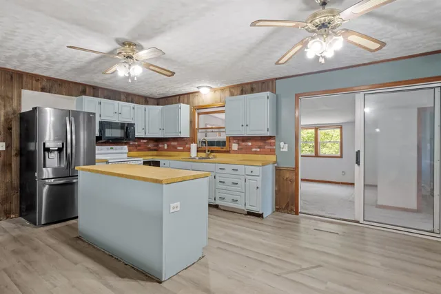 $285,000 | 148 Brushwood Road, Haverhill, NH 03774