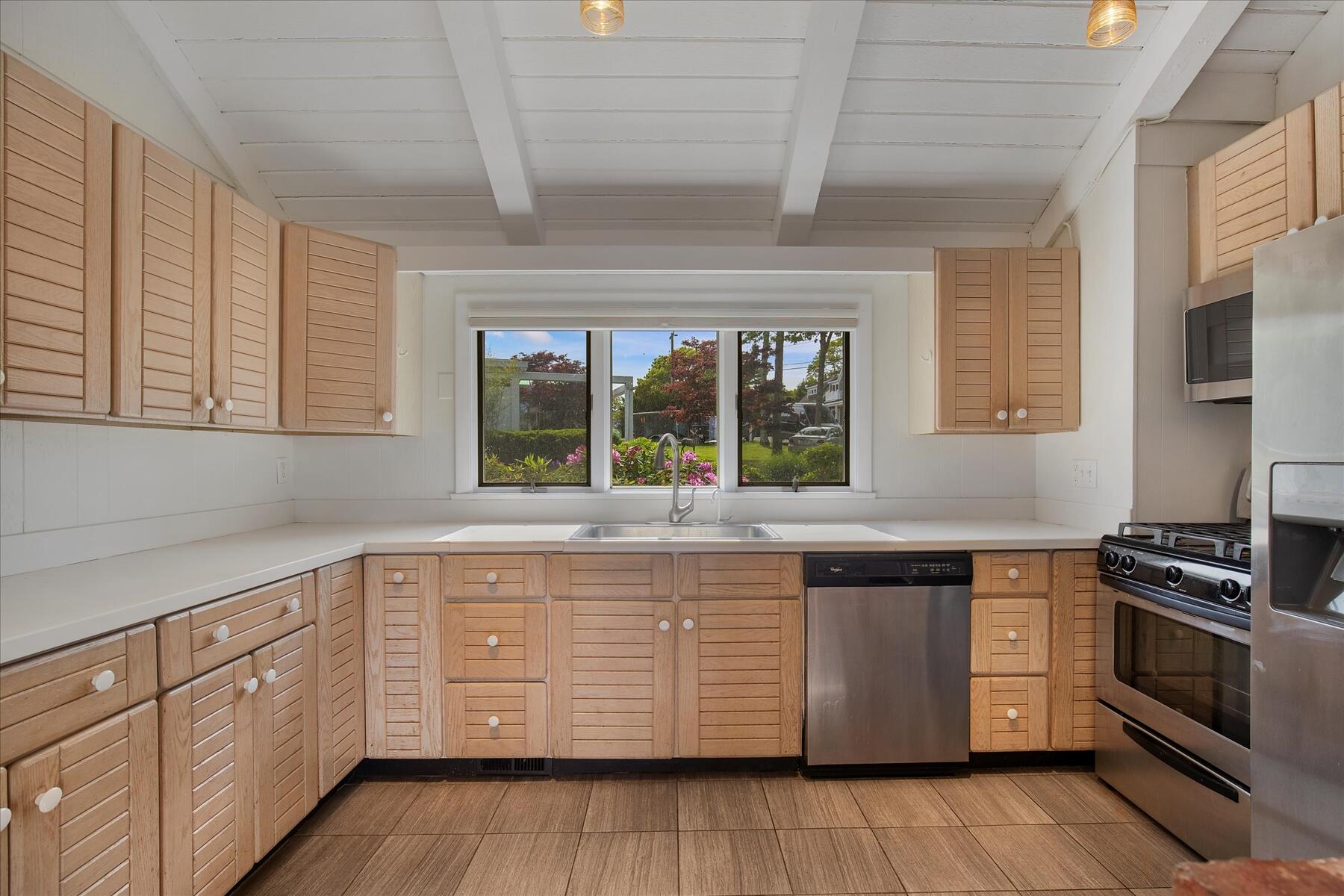 174 Waterway Mashpee, MA 02649 - Photo 19 of 45 16-MG_6238-r(1)