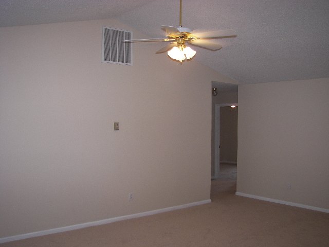 803 Veryfine Drive Fountain Inn, SC 29644 - Photo 5 of 12 Gallery Image 5