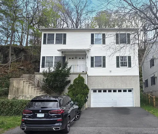 $3,700 | 36 Washington Place East, White Plains, NY 10603