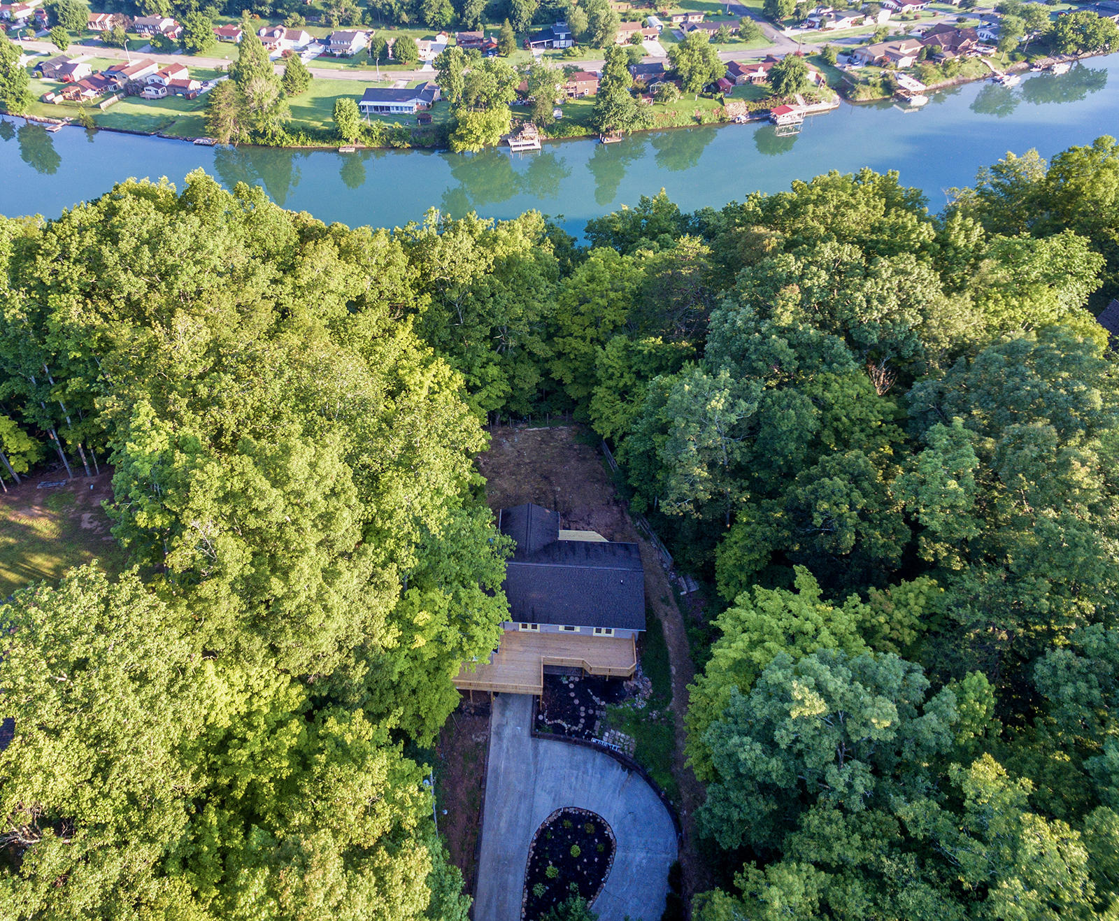 330 Ridgewood Drive Clinton, TN 37716 - Photo 5 of 21 DJI_0002_sm