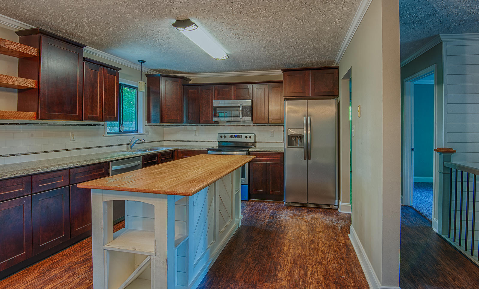 330 Ridgewood Drive Clinton, TN 37716 - Photo 9 of 21 DSP_3825-2_HDR_sm (1)