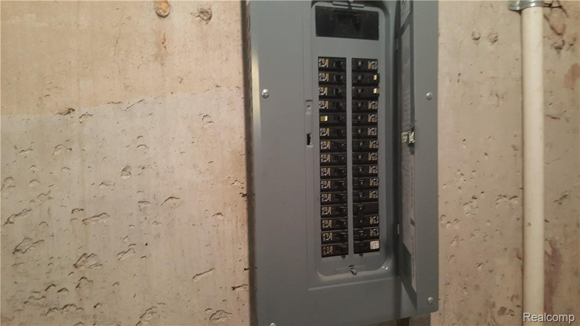 9118 Rucker Road Grosse Ile, MI 48138 - Photo 38 of 47 Circuit breakers