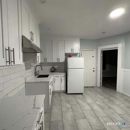 178 Clarence Street, Unit 2 Bridgeport, CT 06608 - Photo 6 of 8