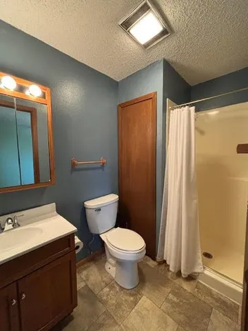 $185,900 | 1114 Greenwood Street East, Thief River Falls, MN 56701