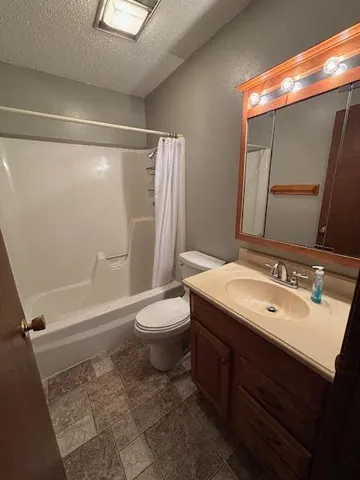 $185,900 | 1114 Greenwood Street East, Thief River Falls, MN 56701