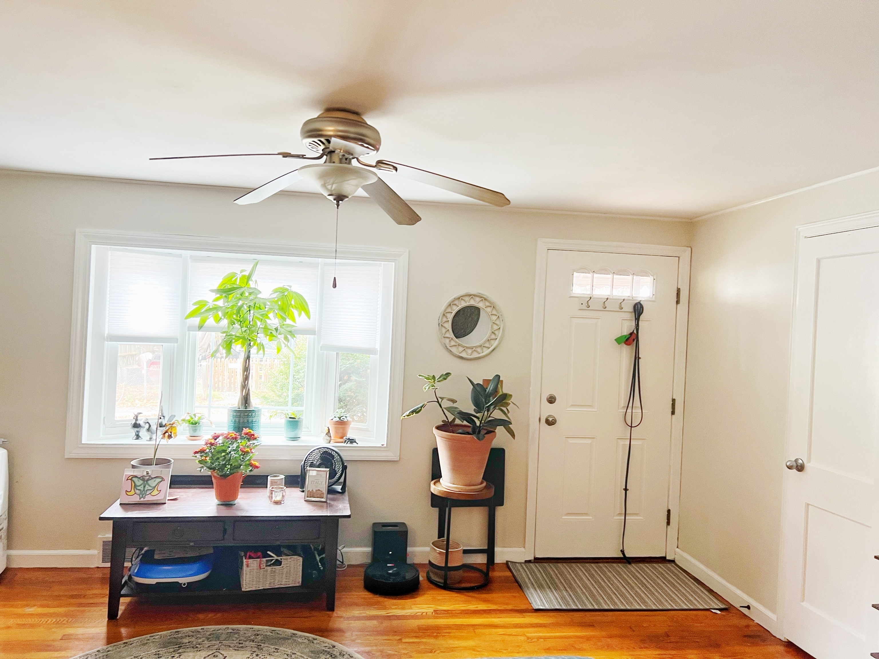 118 Bannon Street Torrington, CT 06790 - Photo 4 of 27 a living room with furniture and a chandelier