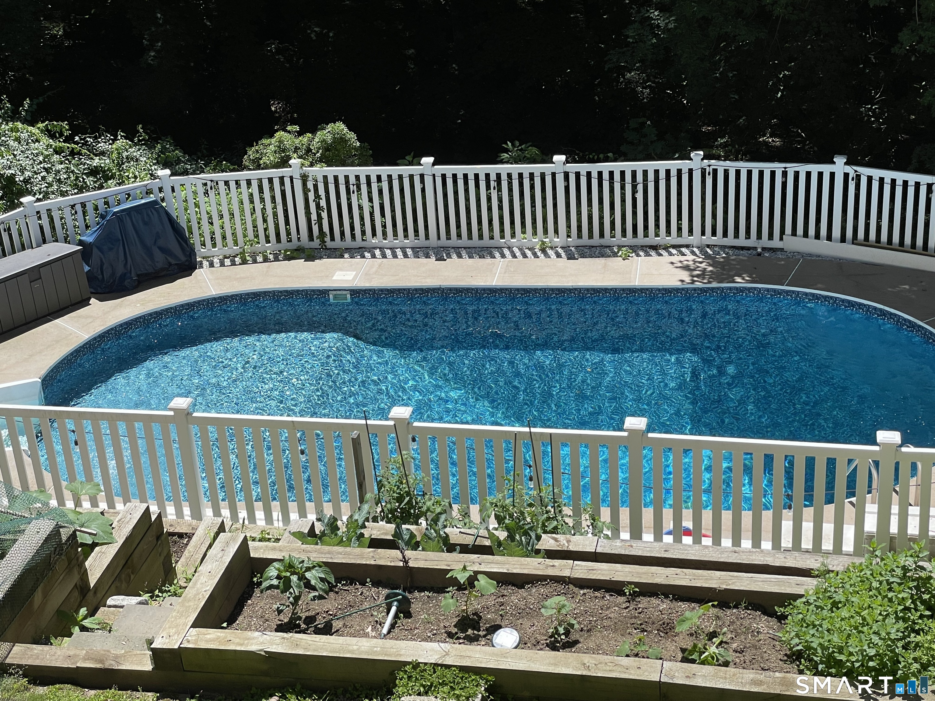 17 Grey Hollow Road Norwalk, CT 06850 - Photo 3 of 39