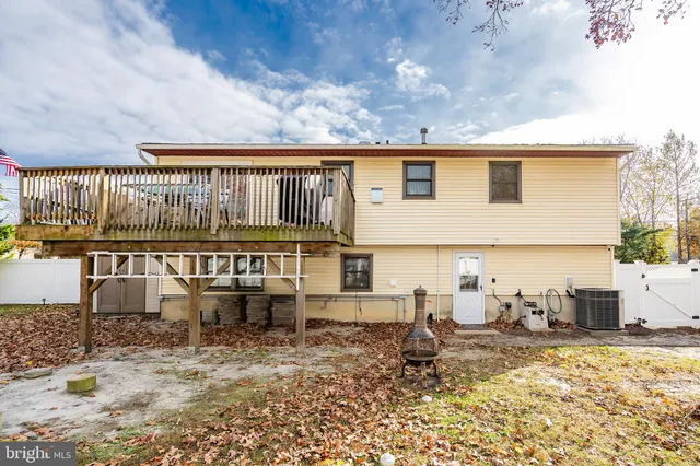 $589,900 | 733 Commonwealth Boulevard, Toms River, NJ 08757