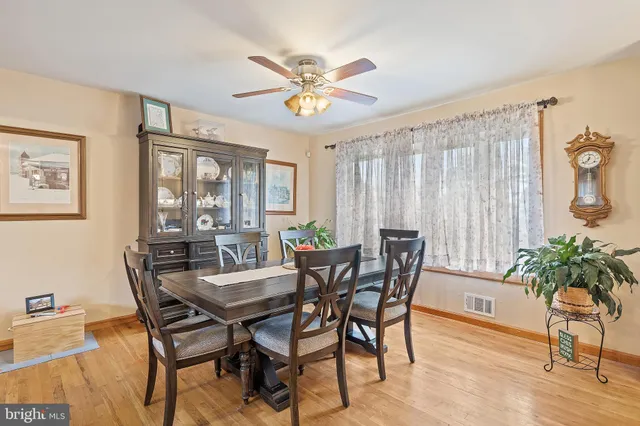 $589,900 | 733 Commonwealth Boulevard, Toms River, NJ 08757