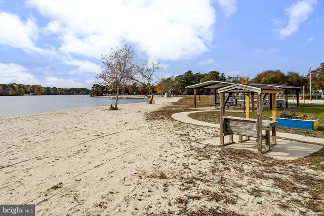 $589,900 | 733 Commonwealth Boulevard, Toms River, NJ 08757