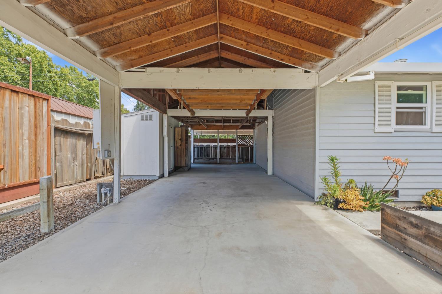 638 Orange Avenue Ripon, CA 95366 - Photo 4 of 30