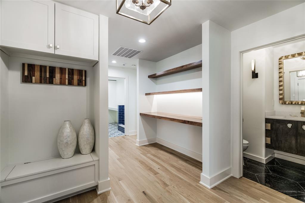 4452 Sugar Mill Road Dallas, TX 75244 - Photo 32 of 40 Hall to